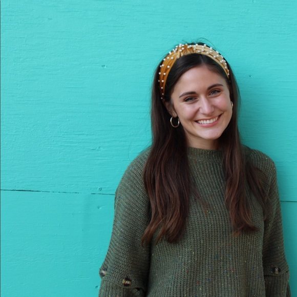 Meet your Posher, Bailey - Picture 1 of 1